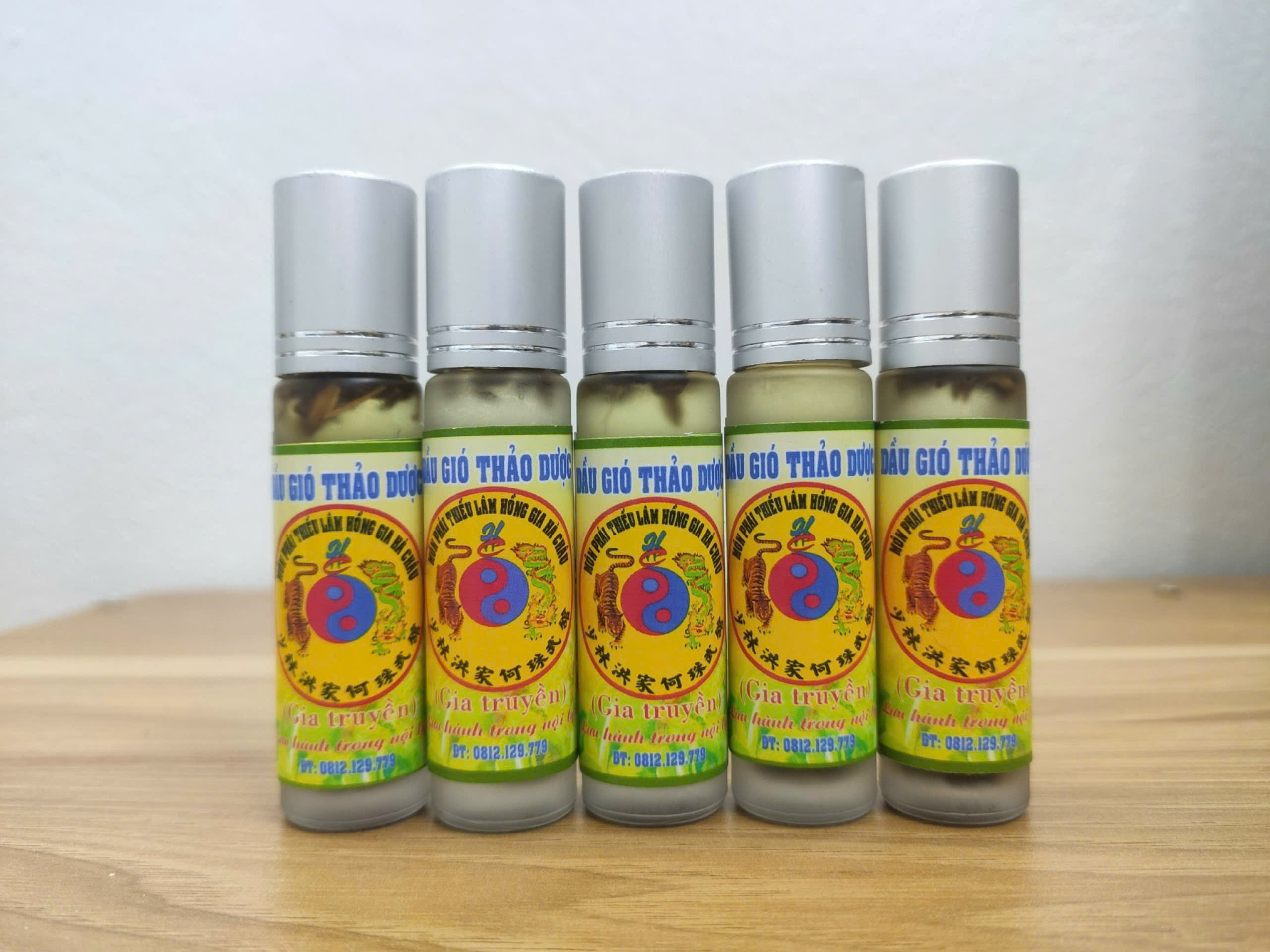 Dầu gió thảo dược
